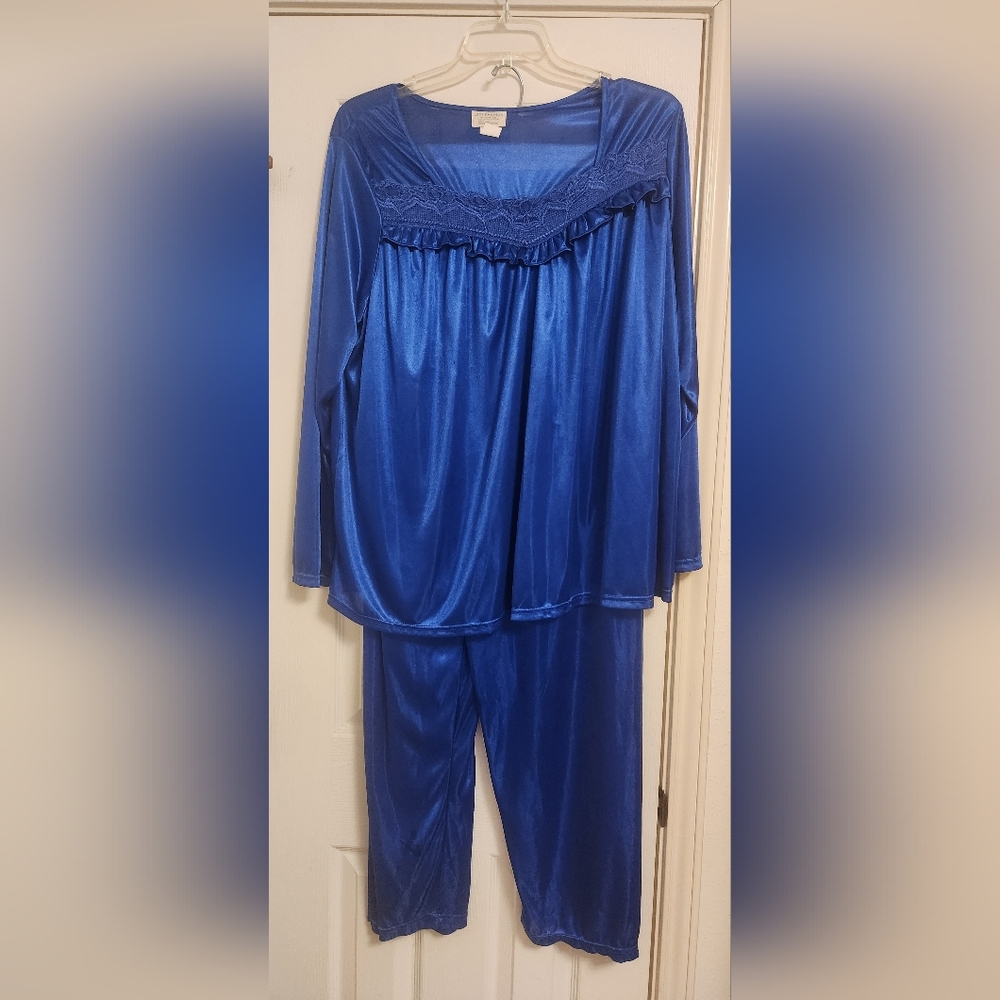 Blue intimates